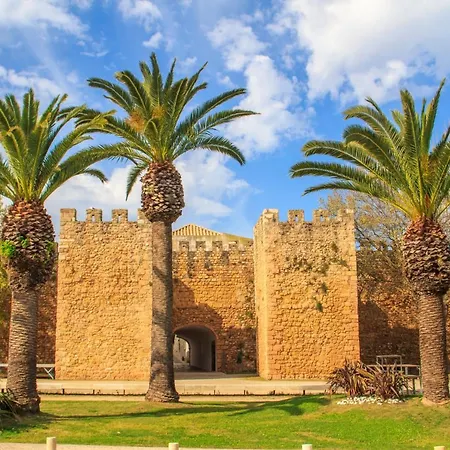 Marina Lakeview Retreat #1906 Апартаменты *